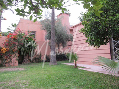 Villa de plain pied à la location en plein centre ville