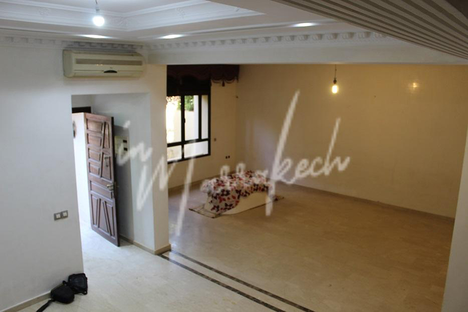 Villa de 4 chambres en  location  sur la route de casablanca-12