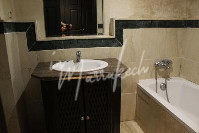 Magnifique appartement VIDE à louer en plein centre ville