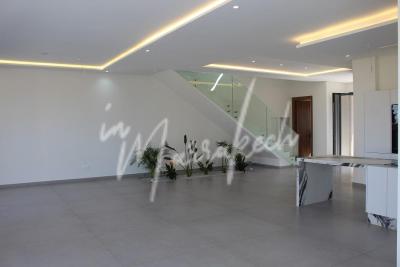 Magnifique villa moderne de 4 chambres