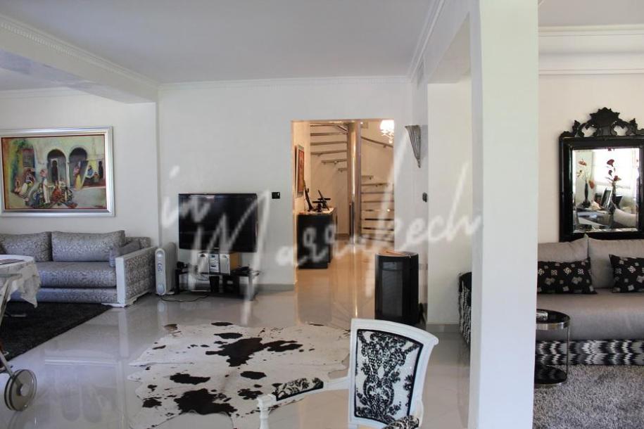 Beau duplex de 3 chambres avec jardin privatif-9