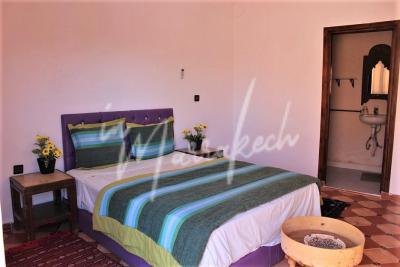 Coquette villa semi-meublée à louer sur la route de ouarzazate