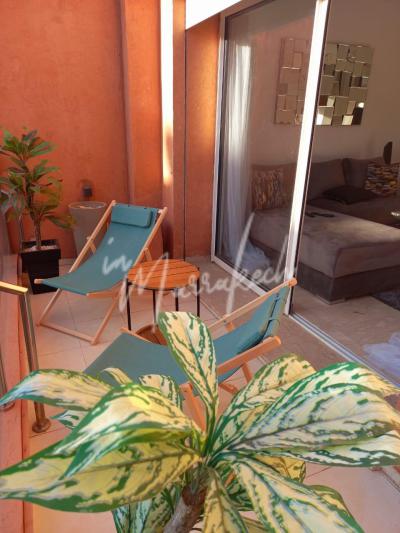 Coquet studio au dernier étage à la location