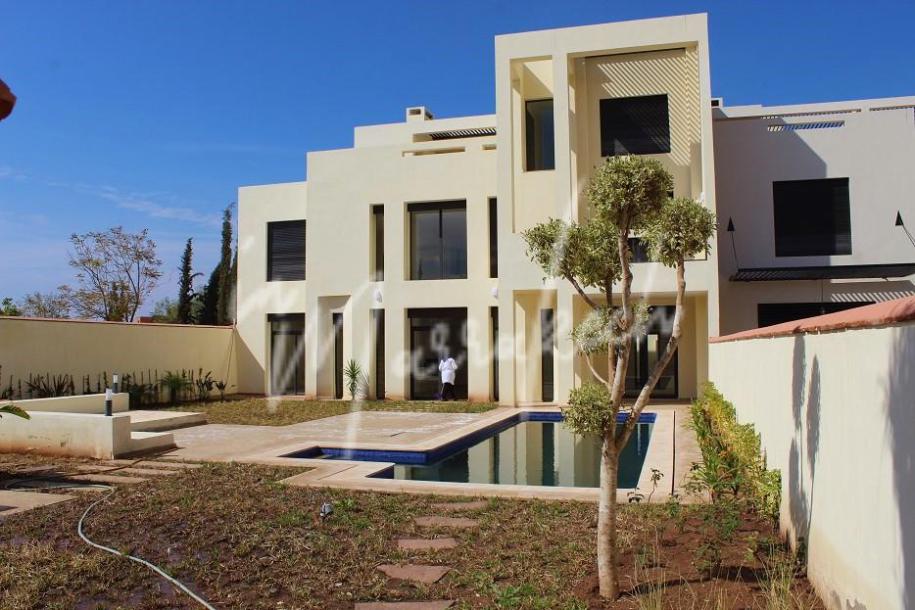 Belle villa de 4 chambres sur  Golf AL MAADEEN-0