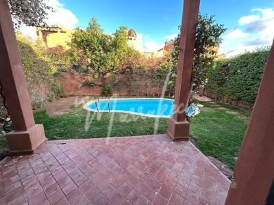 Villa de trois chambres avec piscine à louer