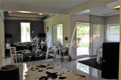 Beau duplex de 3 chambres avec jardin privatif