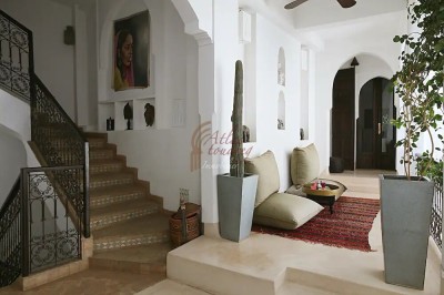 RIAD MAISON D’HÔTE AVEC PISCINE DE 5 CHAMBRES À KASBAH MARRAKECH MÉDINA